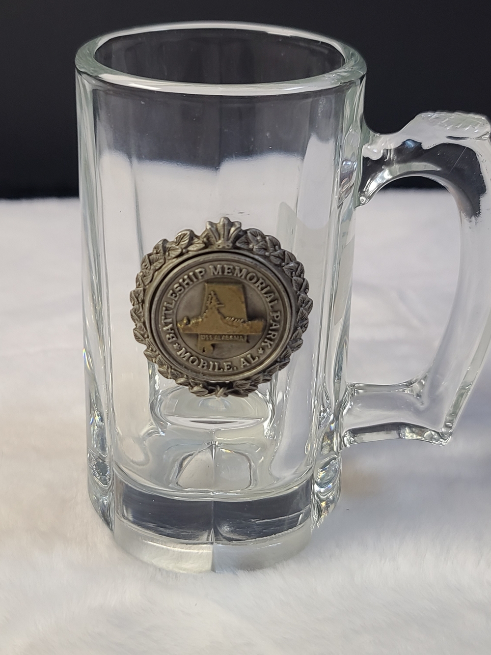 Source Unknown Clear Glass Beer Mug with Gold Emblem